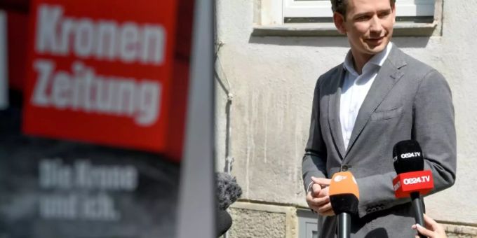 Kurz nach seiner Stimmabgabe in Wien Kurz nach seiner Stimmabgabe in Wien