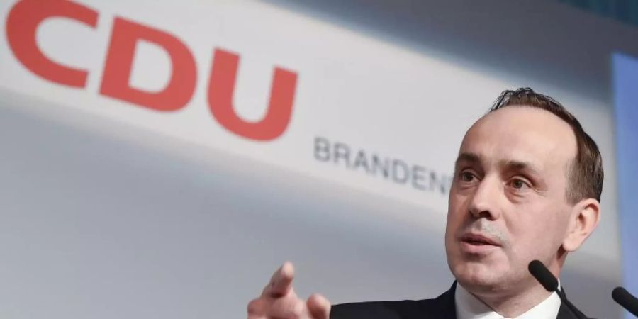 Ingo Senftleben spricht im Mai auf dem Landesparteitag der Brandenburger CDU. Foto: Bernd Settnik