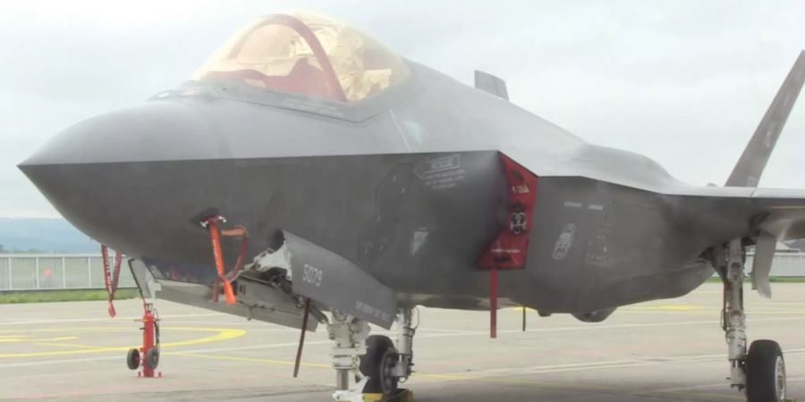 Die F-35 des US-Herstellers Lockheed Martin während der Evaluation in der Schweiz auf dem Flughafen Payerne.