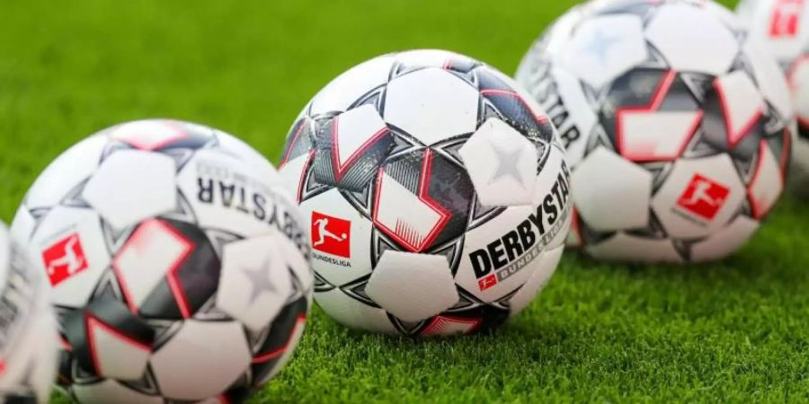 Das Transferfenster für die erste und zweite Fussball-Bundesliga läuft in diesem Sommer länger. Foto: Jan Woitas