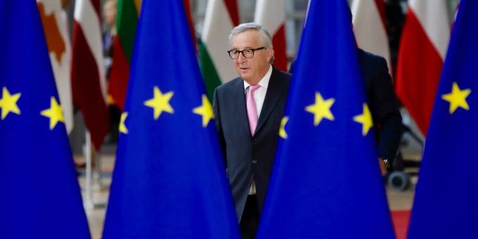 Jean-Claude Juncker, Präsident der Europäischen Kommission, kommt zum EU-Gipfel. EU-Sondergipfel in Brüssel