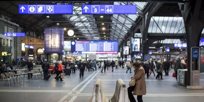 Der Hauptbahnhof in Zürich. HB Zürich
