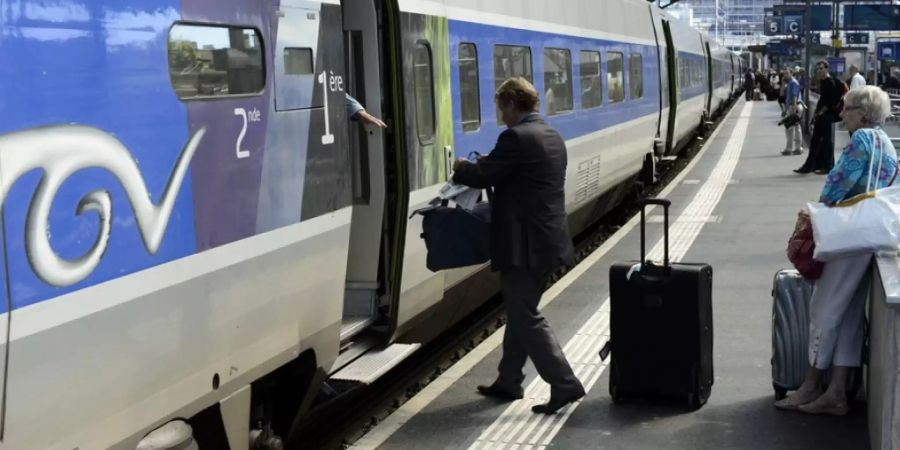 Die TGV-Betreiberin Lyria wollte eine von vier täglichen Zugverbindungen von Lausanne nach Paris über das Burgund und die Freigrafschaft (Franche-Comté) einstellen. (Archivbild)