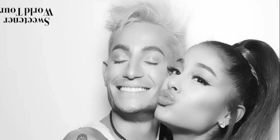 Ariana Grande pflegt mit ihrem Frankie ein enges Verhältnis. Frankie Grande lebt offen homosexuell.