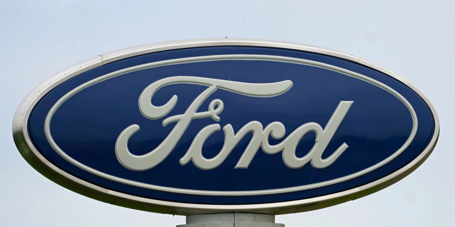 Ford verbuchte im vergangenen Quartal einen Verlust von 526 Millionen Dollar (rund 489 Mio Euro).