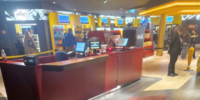 Kino Self-Checkout Kasse Automatisiert