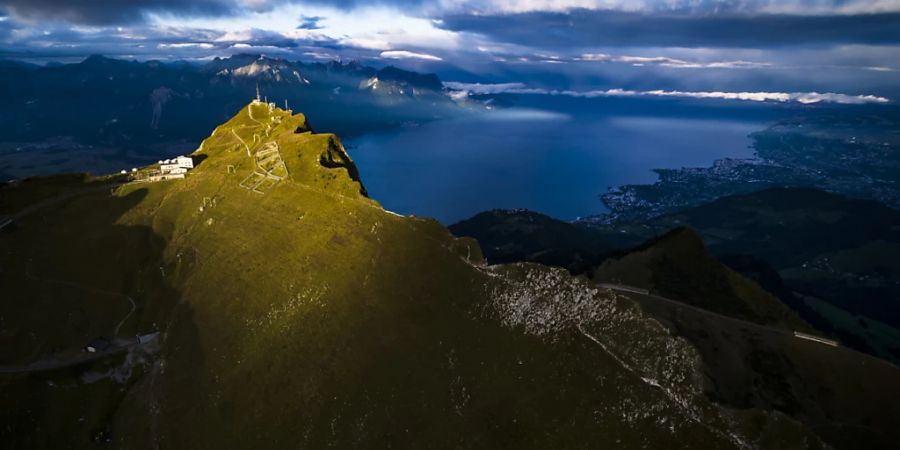 Der Gipfel des Bergs Rochers de Naye oberhalb von Montreux am Genfersee. (Archivbild)