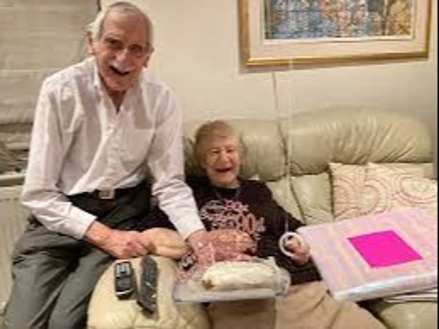 Rosie Gamp und Melvin feiern 90. Geburtstag.