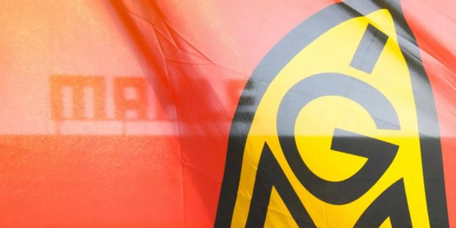 Boomende Börsen und immer mehr Milliardäre - inmitten der Krise: Die IG Metall warnt zum 1. Mai vor einer «massiven Unwucht» in der Corona-Pandemie. Foto: Soeren Stache/dpa-Zentralbild/ZB