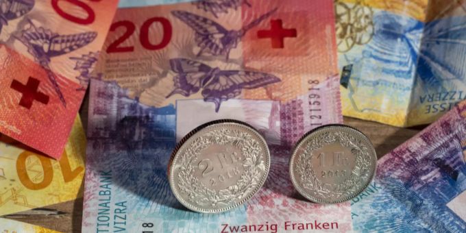 Die Reallöhne sind im Pandemiejahr gestiegen. Geld Coronavirus