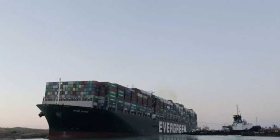 Die «Ever Given» im Suez-Kanal