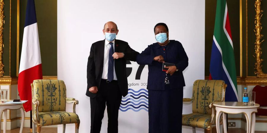 g7