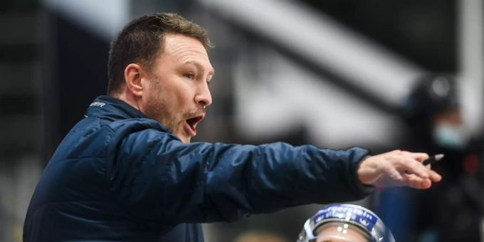 Jeff Tomlinson unterzeichnet in Kloten einen Vertrag über eine Spielzeit. Jeff Tomlinson