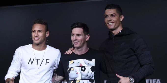 Neymar (links), Lionel Messi (Mitte) und Cristiano Ronaldo bei der Ballon-d'Or-Gala 2015 Cristiano Ronaldo Neymar