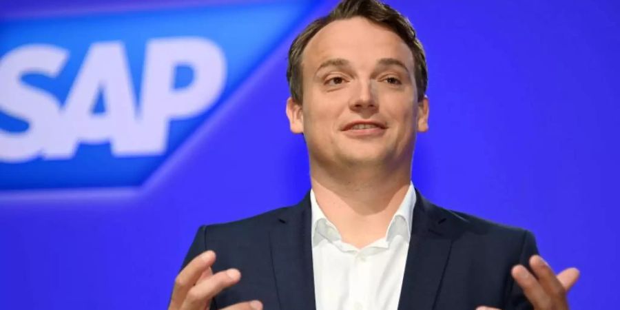 Christian Klein, SAP Vorstandssprecher (CEO), nimmt an der virtuellen SAP Hauptversammlung teil. Foto: Uli Deck/dpa - Pool/dpa