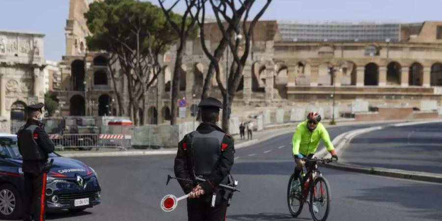 Italien beschliesst Öffnungen in Gastronomie und Kulturbereich in vielen Regionen Italiens. Foto: Gregorio Borgia/AP/dpa