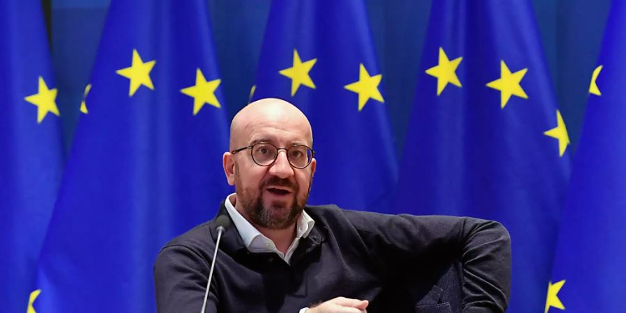 Charles Michel, Präsident des Europäisches Rates, nimmt im Gebäude des Europäischen Rates an einer Videokonferenz mit Bundeskanzlerin Merkel teil. Foto: John Thys/Pool AFP/dpa