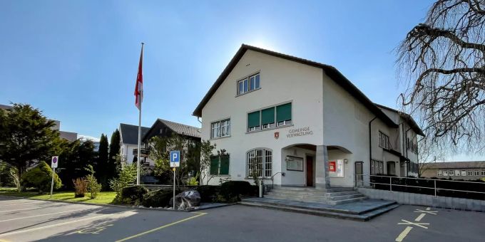 Das Gemeindehaus in Birmensdorf. -Bezirk Dietikon Das Gemeindehaus in Birmensdorf. -Bezirk Dietikon