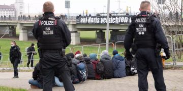 AfD-Bundesparteitag - Demonstration