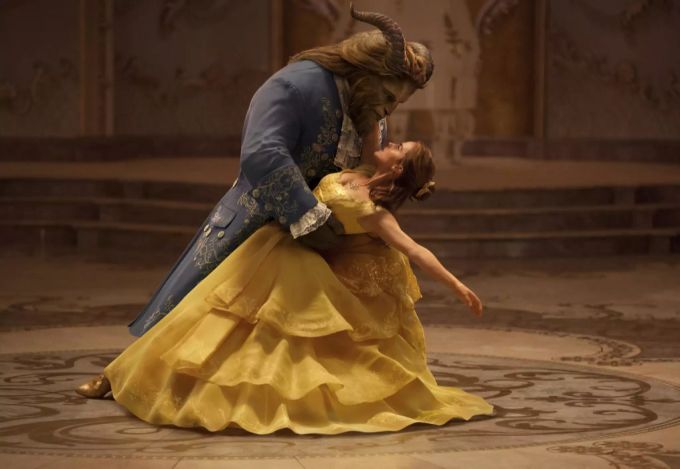 Dan Stevens und Emma Watson in einer Szene von «Die Schöne und das Biest». luke evans harry potter