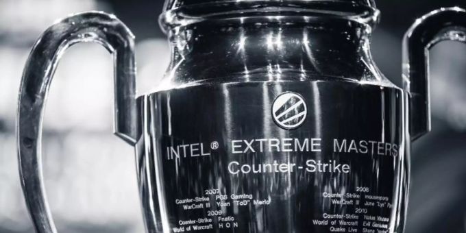 Mit Gambit Esports darf sich ein weiteres CS:GO-Team auf dem Pokal der IEM Katowice verewigen. Foto: Helena Kristiansson/ESL Gaming/dpa Mit Gambit Esports darf sich ein weiteres CS:GO-Team auf dem Pokal der IEM Katowice verewigen. Foto: Helena Kristiansson/ESL Gaming/dpa