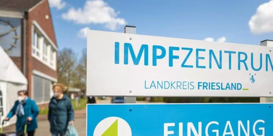 Das Impfzentrum des Landkreises Friesland in Schortens. Foto: Mohssen Assanimoghaddam/dpa