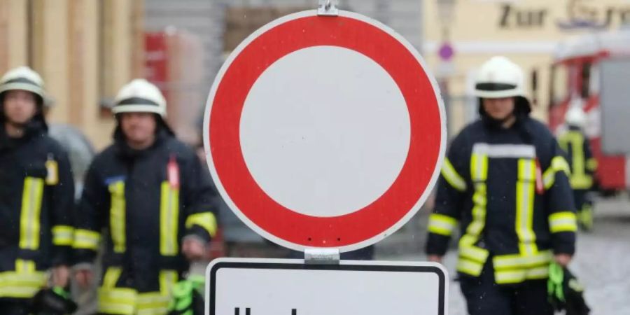 In Deutschland gibt es etwa eine Million meist freiwilliger Feuerwehrleute, dazu kommen rund 30.000 Berufsfeuerwehrleute. Foto: Sebastian Willnow/zb/dpa