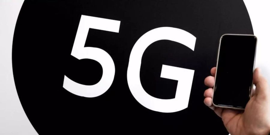 Schneller und flächendeckender soll das Internet mit 5G werden. Neben Hoffnungen gibt es aber auch Befürchtungen. Foto: Sina Schuldt/dpa