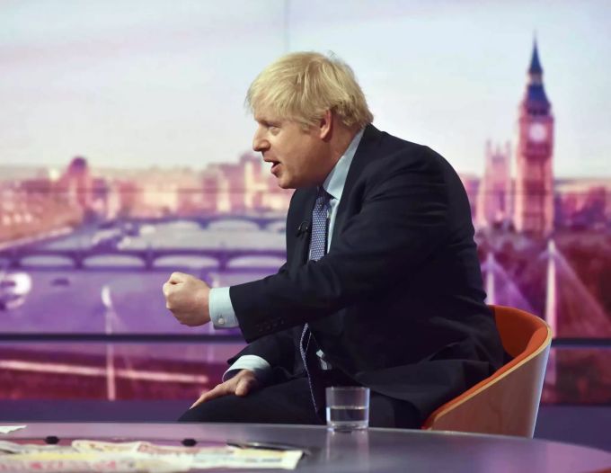 Boris Johnson sei eine «überschätzte Gummi-Badeente», so Hugh Grant. British Prime
