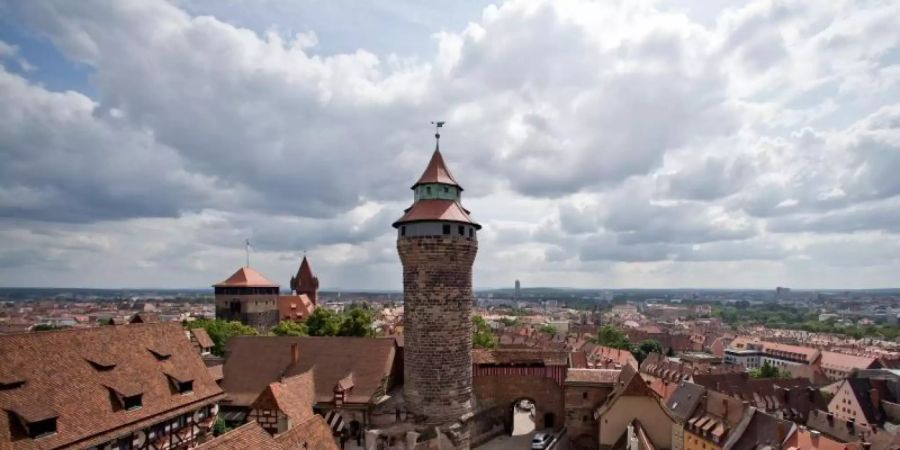 Blick auf die Kaiserburg in Nürnbergs Altstadt. Foto: Daniel Karmann/dpa