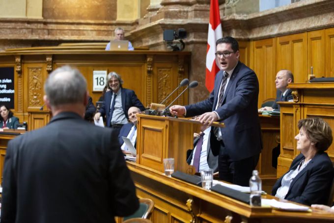 SVP-Nationalrat David Zuberbühler will den Zugang zum Zivildienst erschweren. david zuberbühler
