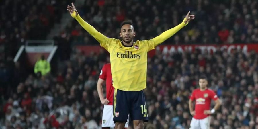 Pierre-Emerick Aubameyang (M) vom FC Arsenal sorgte mit seinem Treffer für den 1:1-Ausgleich gegen Manchester United. Foto: Nick Potts/PA Wire