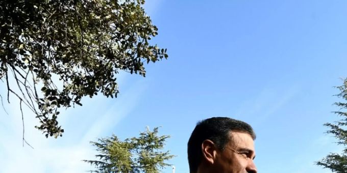 Sánchez am Sonntag nach der Stimmabgabe Sánchez am Sonntag nach der Stimmabgabe
