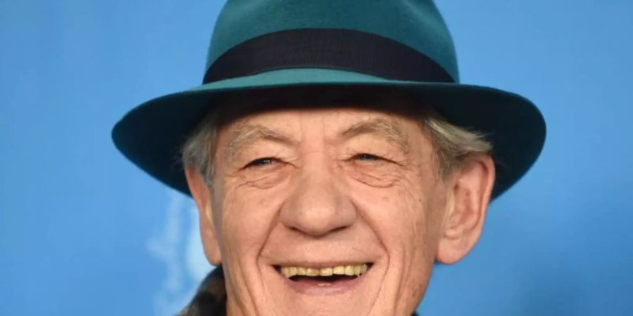 Sir Ian McKellen geht mit sich selbst und mit anderen hart ins Gericht. Foto: Tim Brakemeier/dpa