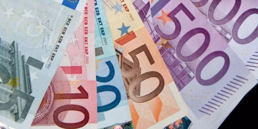 Das durchschnittliche verfügbare Einkommen ist in Europa um 3,5 Prozent gestiegen. Deutschland bleibt unverändert auf dem achten Platz. Foto: Robert Schlesinger/dpa-Zentralbild/dpa