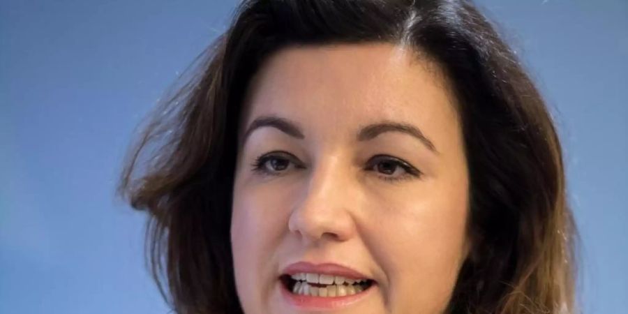 Digital-Staatsministerin Dorothee Bär: «Die überwiegende Mehrheit möchte Verwaltungsdienstleistungen digital in Anspruch nehmen ohne die notwendigen Daten immer wieder neu zur Verfügung stellen zu müssen.». Foto: Peter Kneffel/dpa