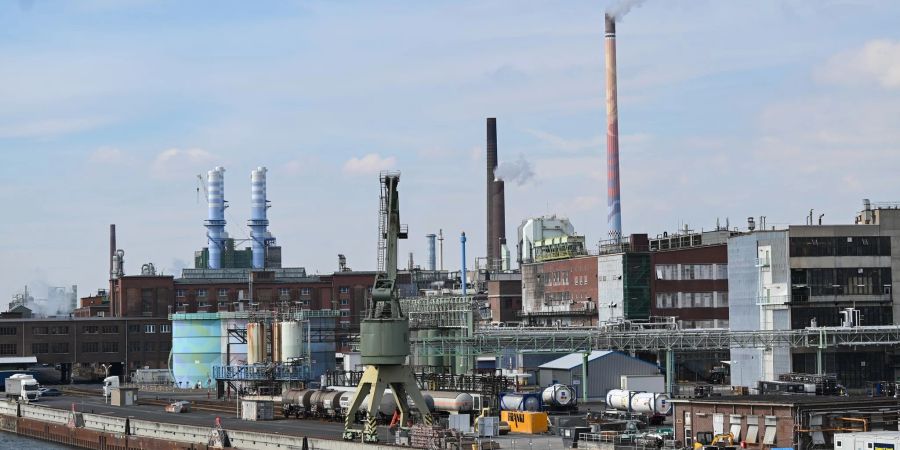 Im Industriepark Höchst investiert Sanofi rund 1,3 Milliarden Euro in seine Insulinproduktion (Archivfoto).