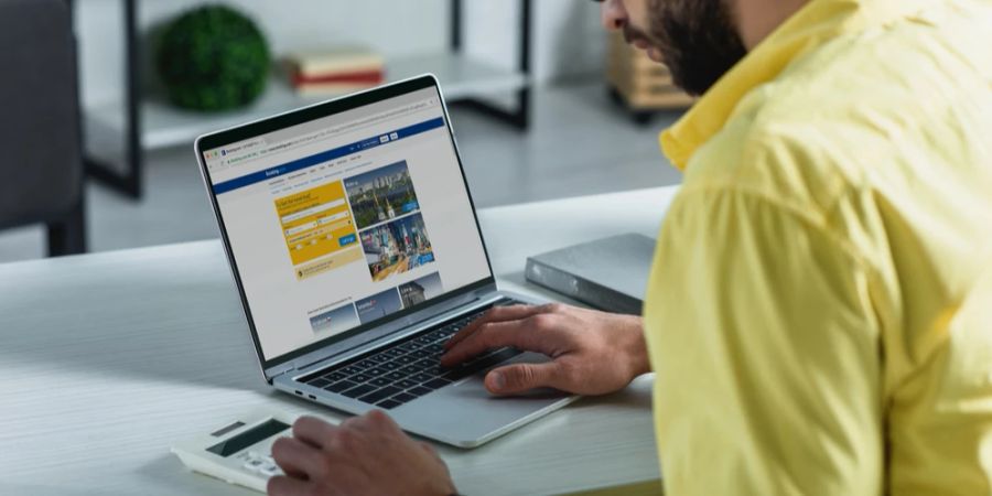 Mehr als 10'000 Hotels beteiligen sich an einer Sammelklage gegen das Reiseportal, um Schadenersatz für jahrelang erzwungene Preisbindungen zu fordern. (Symbolbild)
