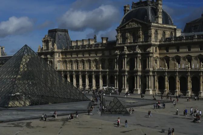 Louvre