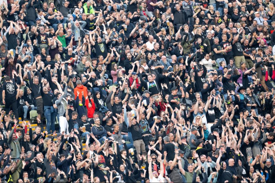 Unter die Besuchenden mischte sich eine rechtsextreme Gruppierung. (Symbolbild)