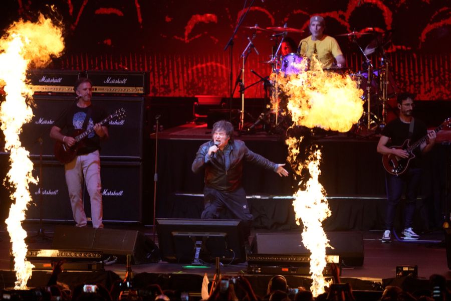Milei Band Feuer