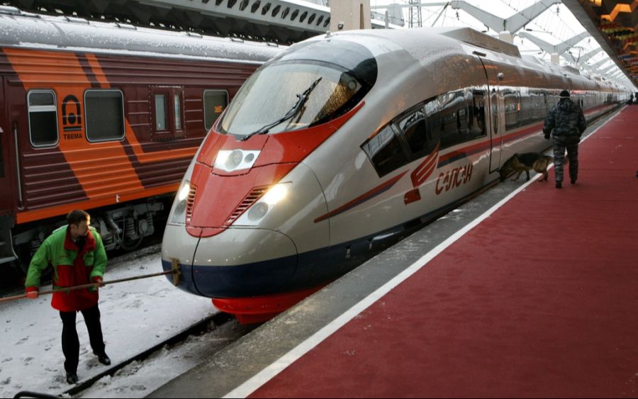 SRF-Sonderkorrespondent Christof Franzen sass im Schnellzug «Sapsan», als er den Film bemerkte.