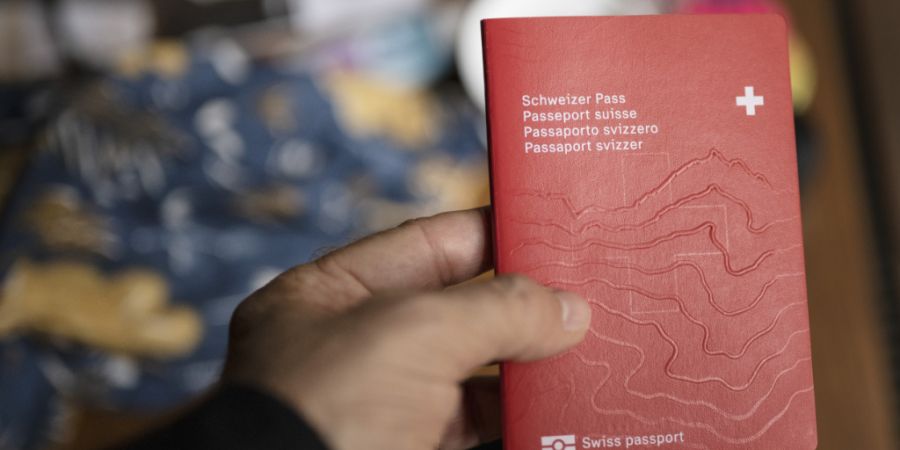 Menschen unter 25 bezahlen in Basel-Stadt keine Einbürgerungsgebühren mehr. Für alle anderen werden sie gesenkt. (Symbolbild)