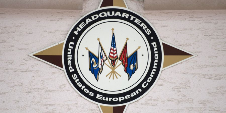 ARCHIV - Das Emblem des United States European Command (EUCOM), aufgenommen am 03.05.2016 in den Patch Barracks in Stuttgart (Baden-Württemberg) nach dem Kommandowechsel des United Sta...