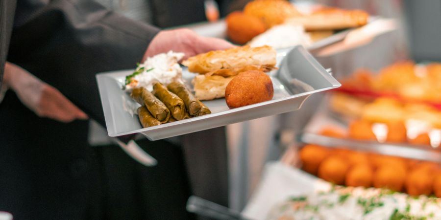 In Bern reagiert der Workspace Welle 7 und bietet fortan in den Meetingräumen keine warmen Buffets mehr an. (Symbolbild)