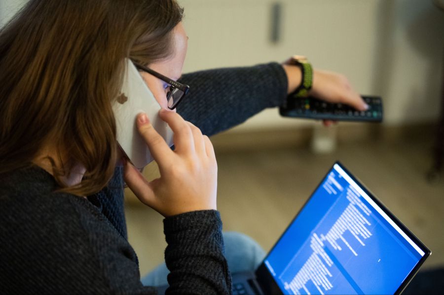 Die bisherige Annahme, dass unser Gehirn grenzenlos multitaskingfähig ist, wird durch eine neue Studie gedämpft.