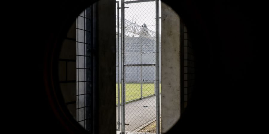 Im Kanton St. Gallen sind die Gefängnisse mehr aus ausgelastet. Nun sollen in Bazenheid und Uznach zusätzliche 26 Plätze geschaffen werden. (Archivbild)