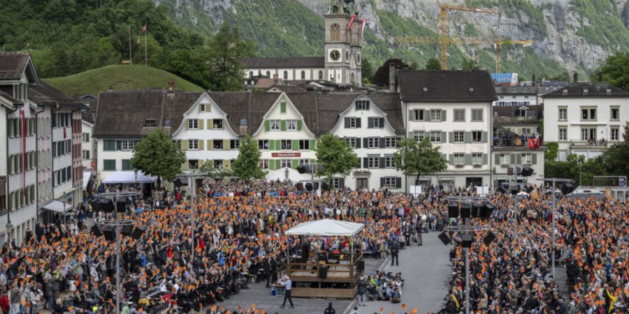 Trotz positivem Jahresabschluss 2025: Der Kanton Glarus rechnet mit weiteren herausfordernden Jahren in finanzieller Hinsicht. (Archivbild)