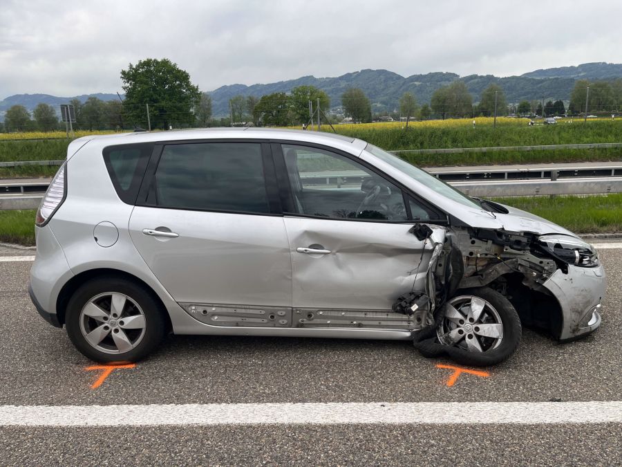 Die Seniorin lenkte ihr Auto unvermittelt auf den anderen Fahrstreifen, wo es zur Kollision kam.