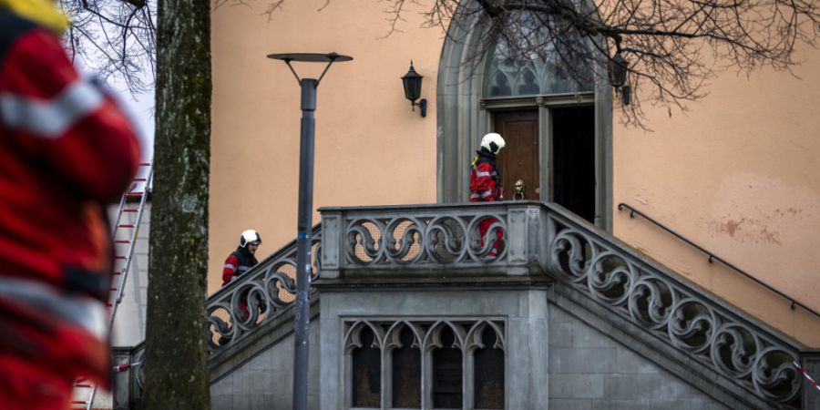 In Zürich ist in der Nacht auf Montag ein historisches Altstadthaus ausgebrannt. Es war der Sitz der Freimaurerloge «Modestia cum Libertate».